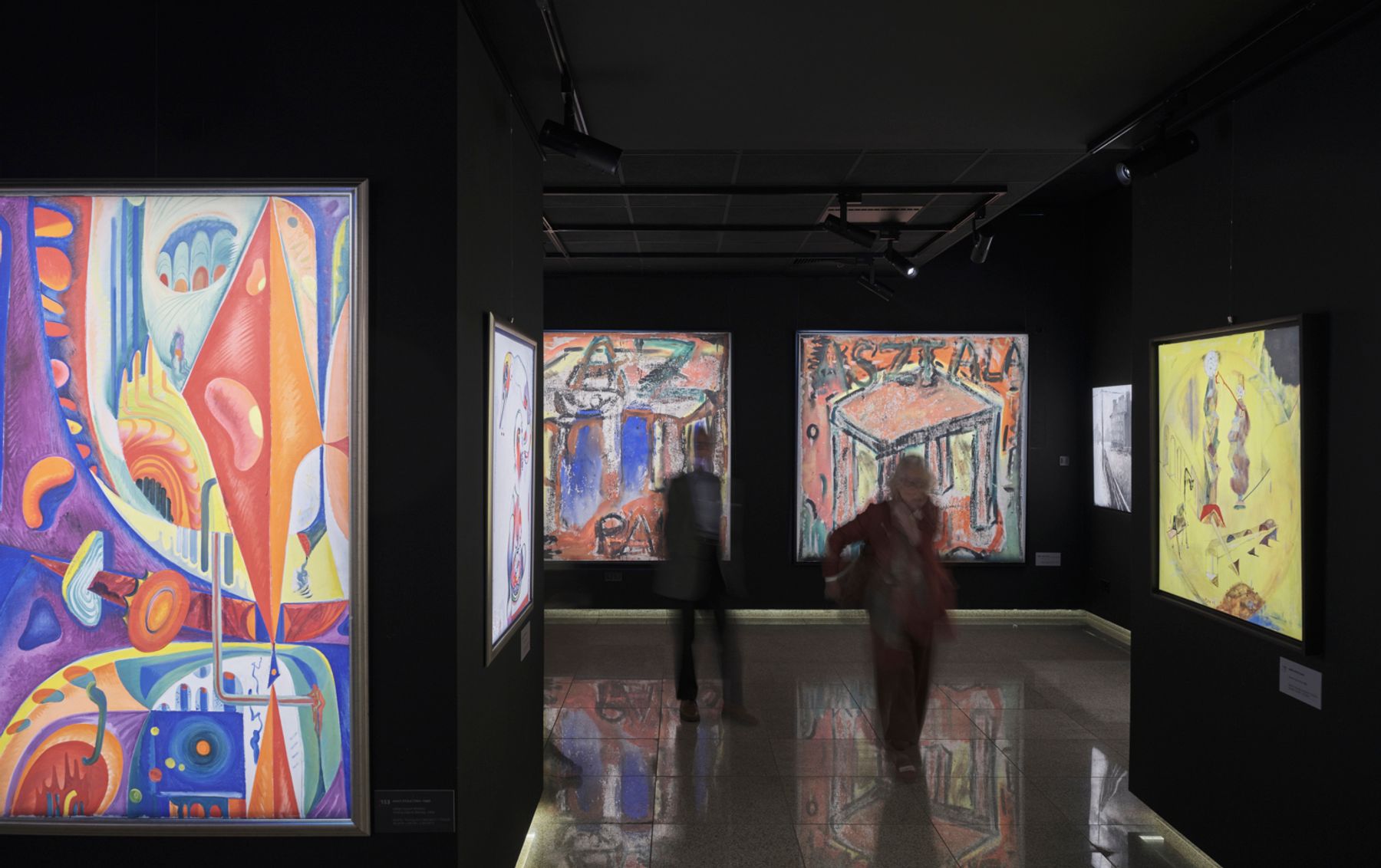 Virág Judit Gallery, Budapest. Interior/ exhibition design: Virág Judit Gallery. Photography: David Schreyer.