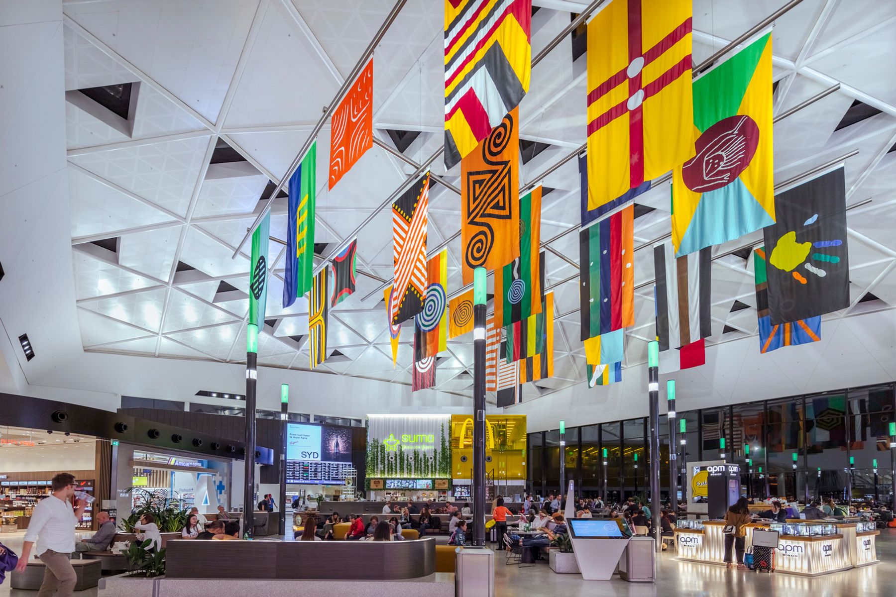Kingsford Smith International Airport T1, Sydney. Architecture: Hassell Architects. Photography: Jackie Chan, Sydney.