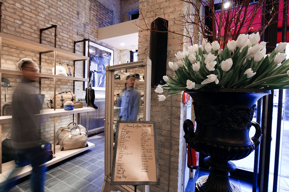 Interior of the 14 oz. Store in Berlin, featuring Logotec spotlights for accent lighting.