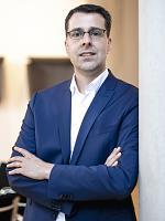 Dr. Thomas Schielke from ERCO, expert in lighting design and wallwashing.