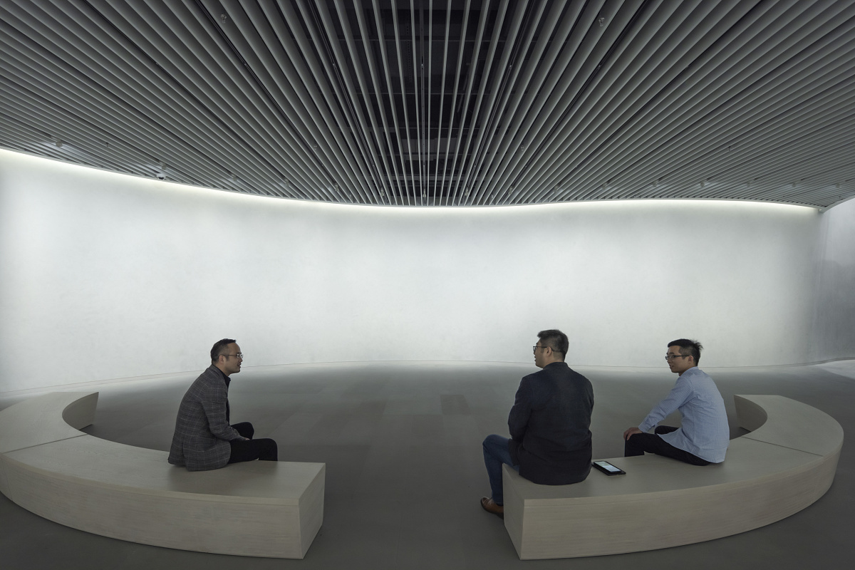 ERCO LED lighting in Shanghais Aurora Museum A2, featuring precise Oseris spotlights and Quintessence recessed luminaires.