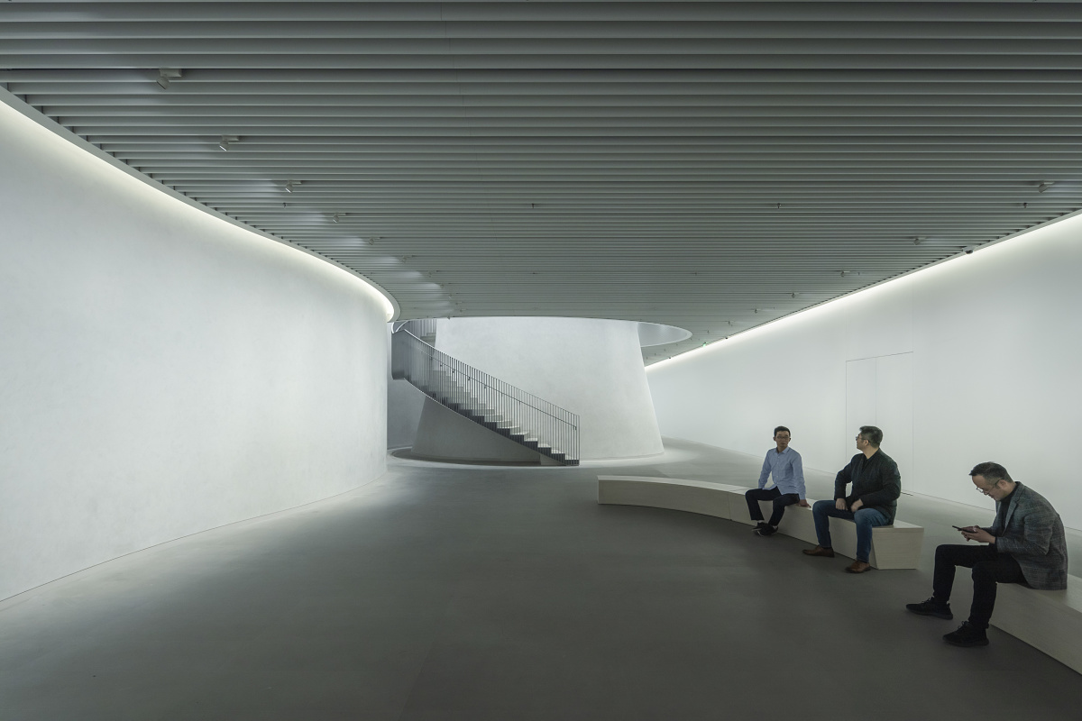 ERCO LED lighting in Shanghais Aurora Museum A2, showcasing Oseris spotlights and Quintessence recessed luminaires.