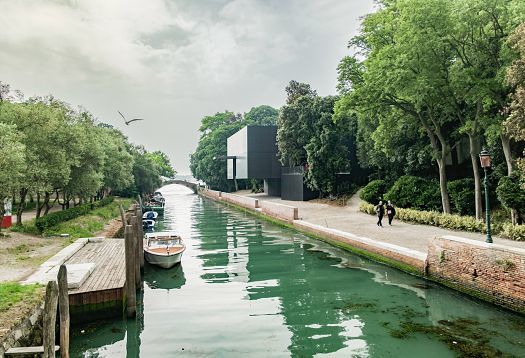 Australian Pavilion at the Venice Biennale, illuminated by ERCO spotlights.