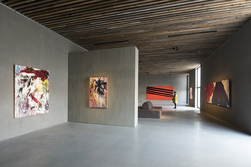 Axel Vervoordt Gallery featuring ERCO LED lighting: Art exhibition in a former granary.