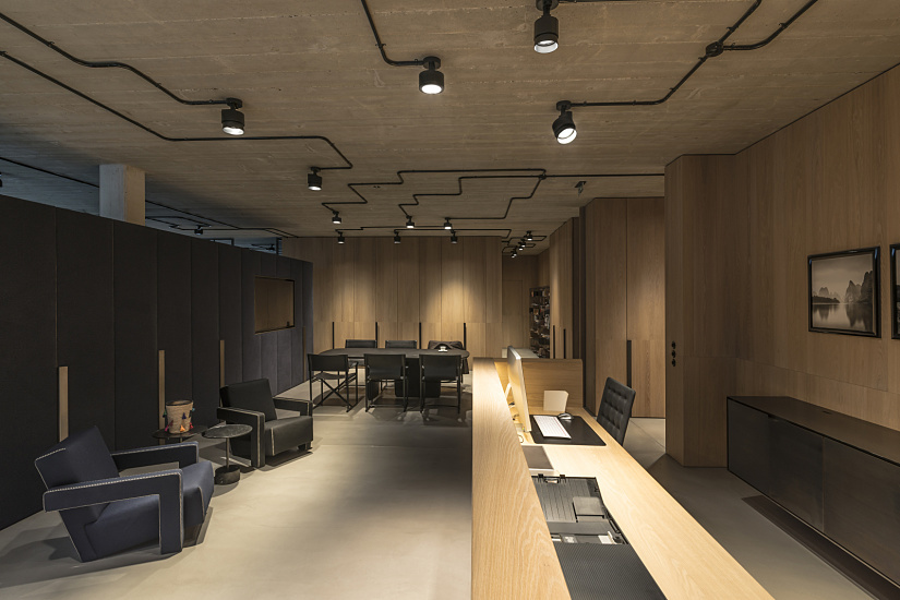 ERCO Parscan spotlights accent Bernd Gruber's interior design in Stuhlfelden.