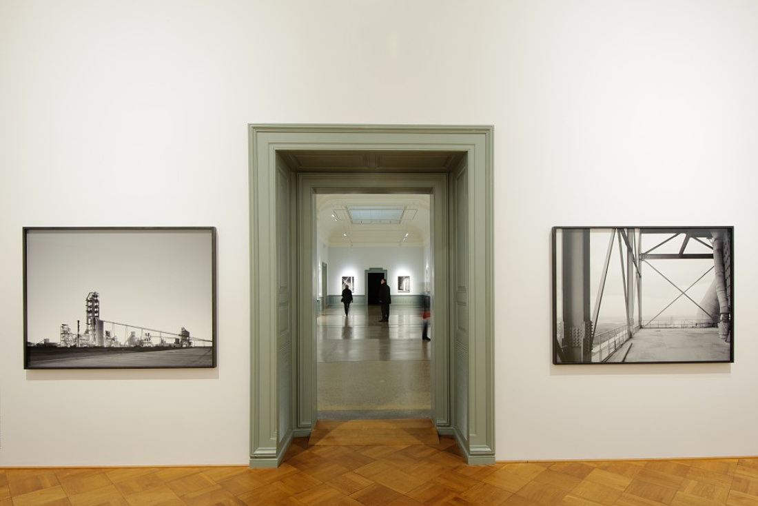 Berne Art Museum exhibition illuminated by ERCO Light Board LED spotlights.
