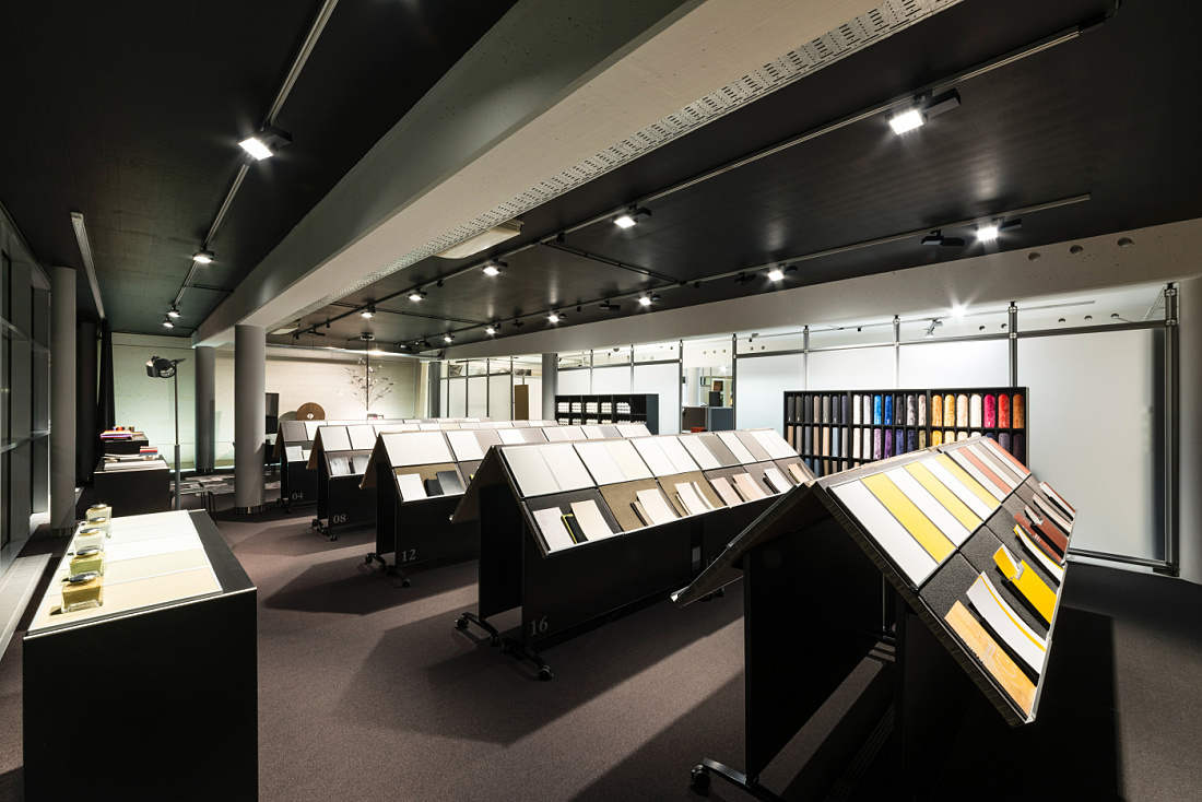 Blaha office showroom featuring ERCO Opton LED spotlights for accent lighting and optimal color rendering.