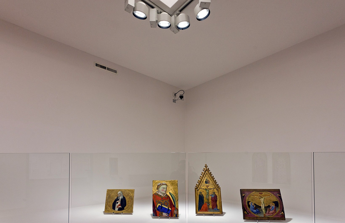Optec LED spotlights illuminate Flemish art at the Bonnefanten Museum.