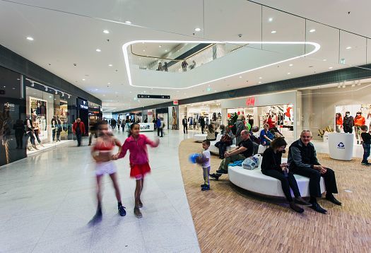 Bory Mall Bratislavas interior, illuminated by ERCO Skim downlights, creating an inviting ambiance.