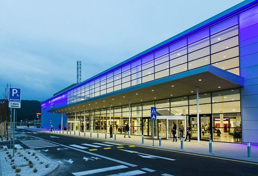 Bory Mall shopping complex in Bratislava, featuring ERCO Skim downlights for inviting light.