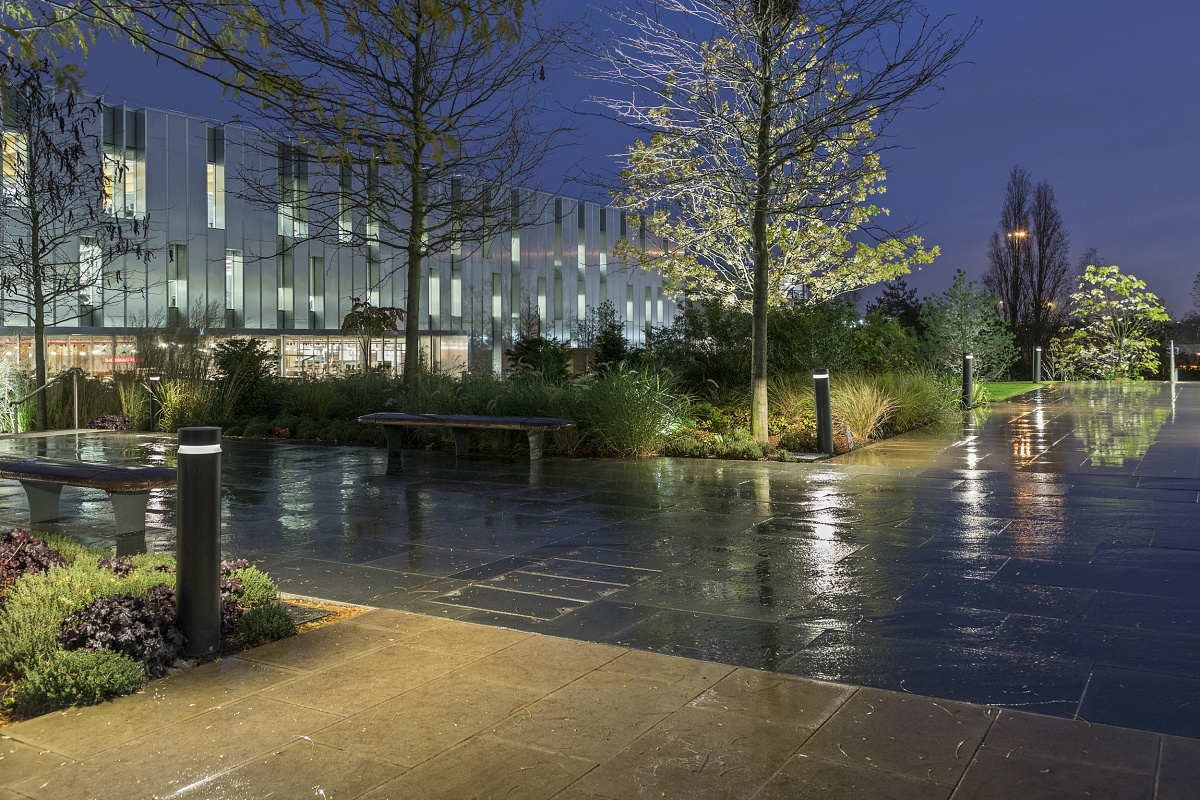 ERCO Castor bollard luminaires providing sustainable lighting for British Sky Broadcastings outdoor facilities.