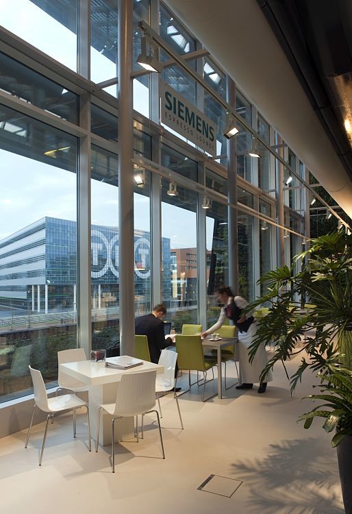 ERCO LED lighting in the Siemens Espresso Lounge office building in the Netherlands.