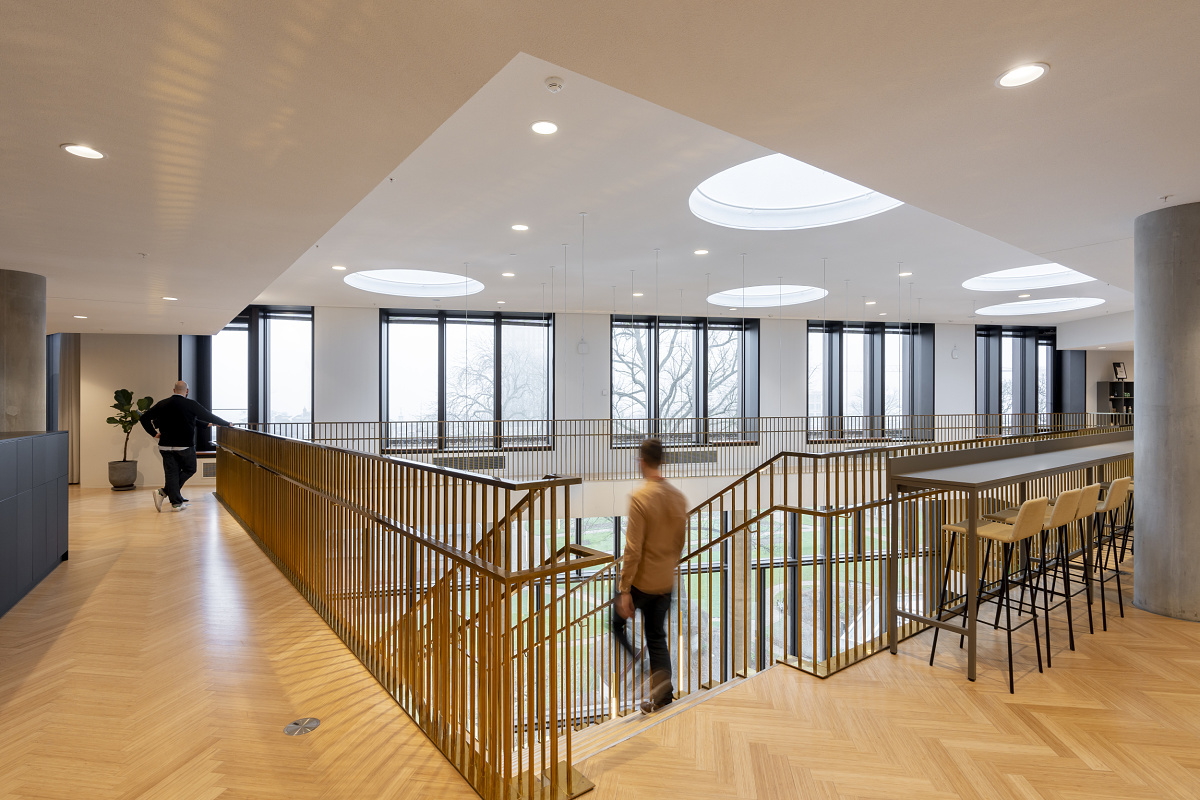 ERCO Skim and Quintessence recessed luminaires at Carlsberg HQ, Copenhagen, for high-output lighting.
