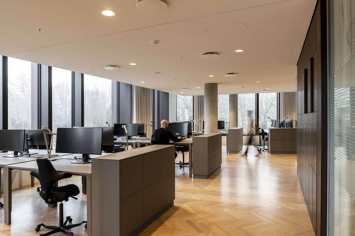 ERCO Skim and Quintessence LED recessed luminaires at Carlsberg HQ, Copenhagen.