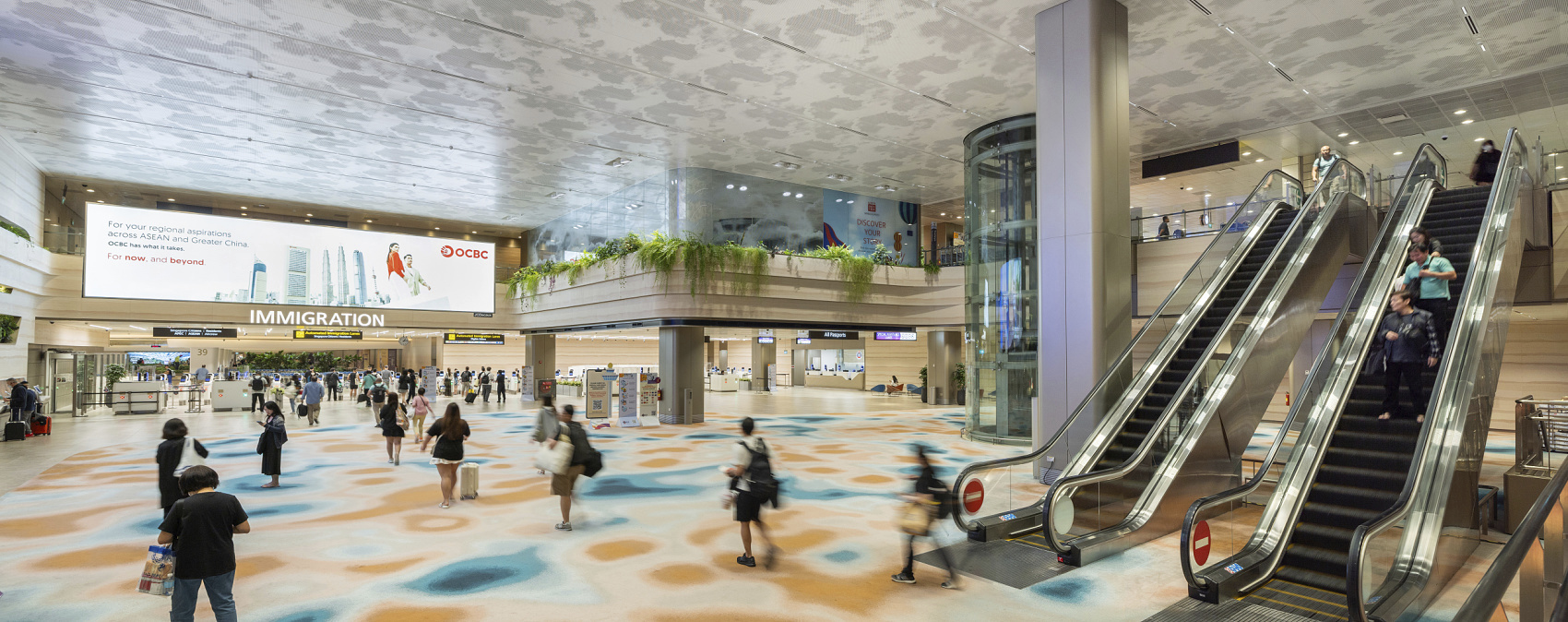 Changi Airport Terminal 2: ERCO downlights provide sustainable LED lighting for the expanded terminal.