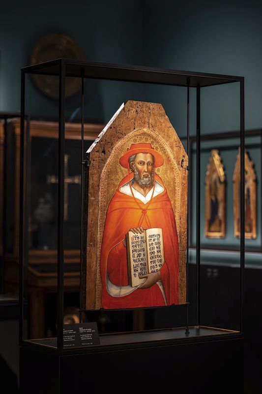 Saint Ludovicus of Toulouse painting, illuminated by ERCO LED lighting in Czartoryski Museum.