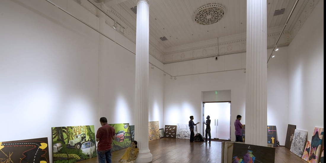 Durbar Hall at Kochi Biennale, illuminated by Logotec LED spotlights from ERCO.