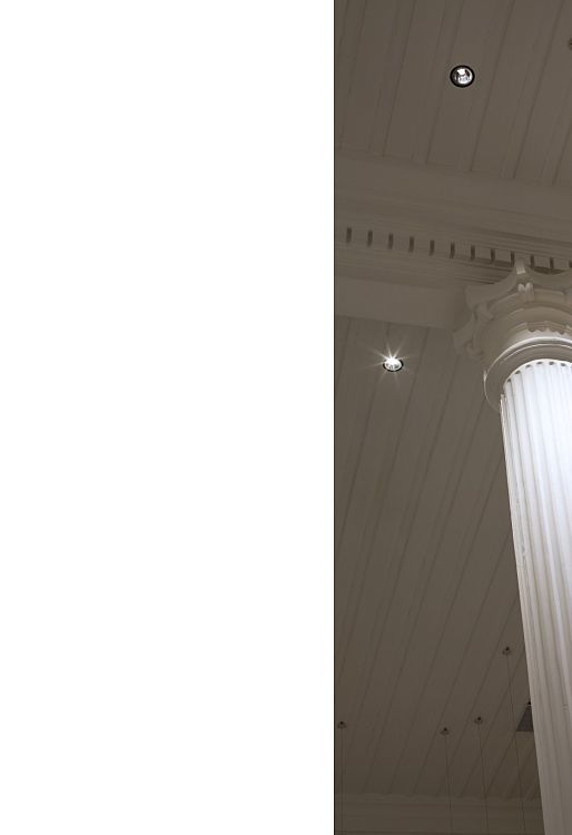 Logotec LED spotlights illuminate a historic column in Durbar Hall, Kochi Biennale.