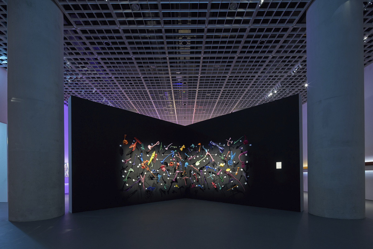 Art exhibit illuminated by ERCO spotlights at the Amorepacific Museum of Art, Seoul.