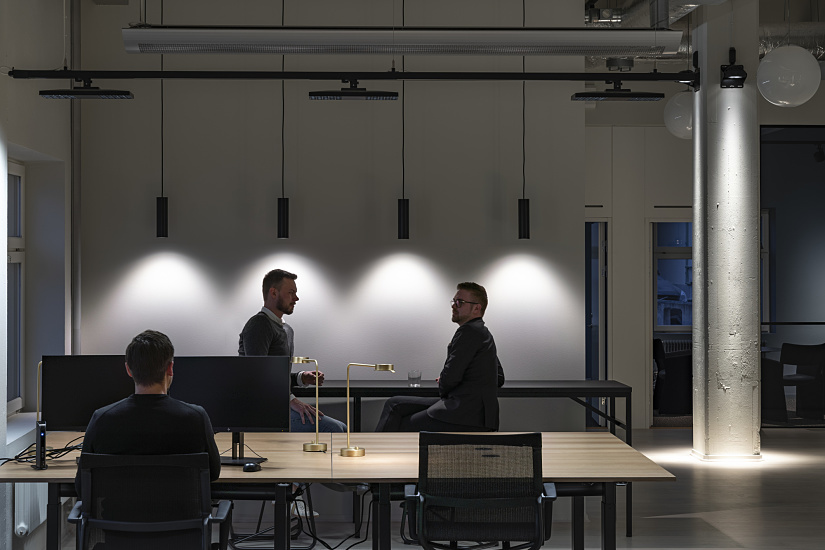 ERCO Jilly Downlights in einem modernen Fabege Büro für flexibles Arbeiten in Stockholm.