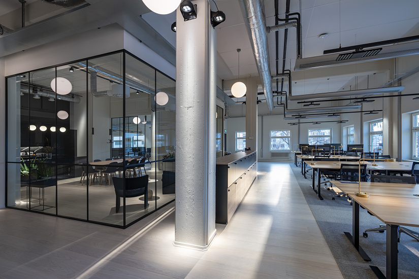 Fabege's modern office featuring ERCO LED lighting for flexible work in Stockholm.
