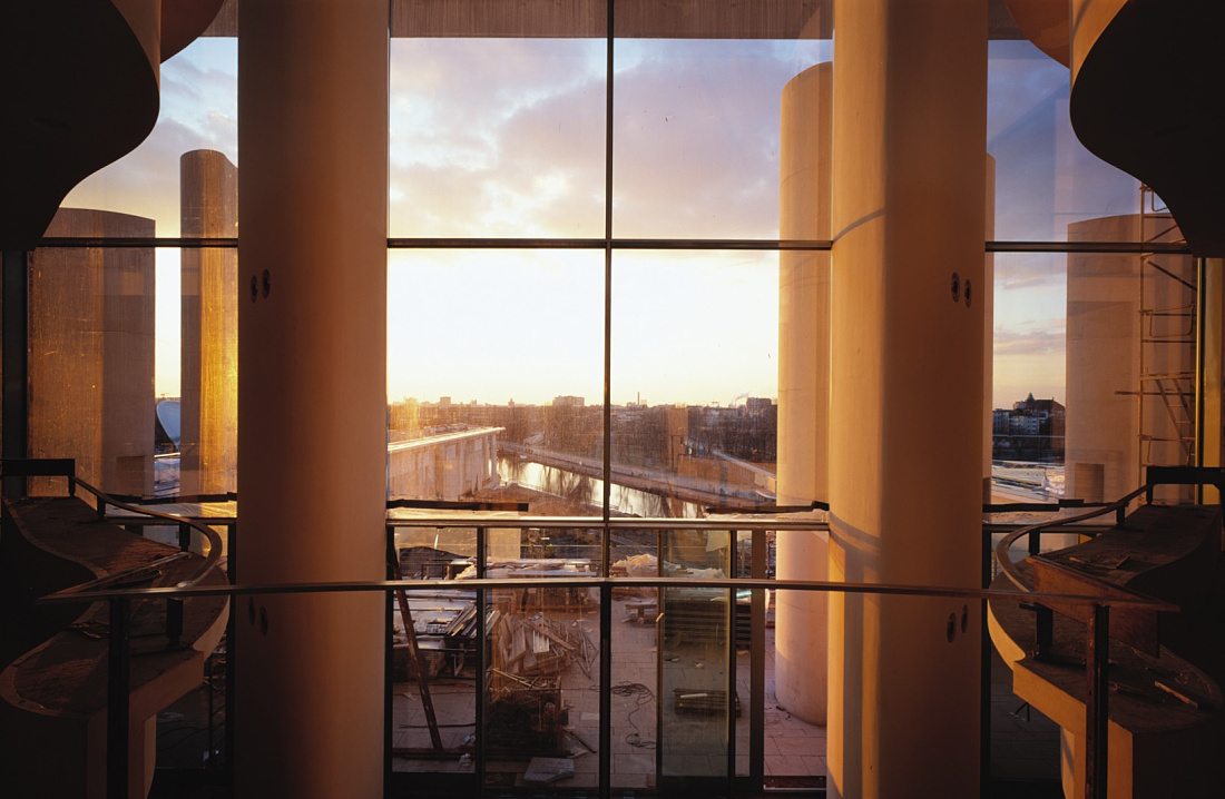 View from the Federal Chancellery in Berlin at sunset, featuring ERCO lighting design.