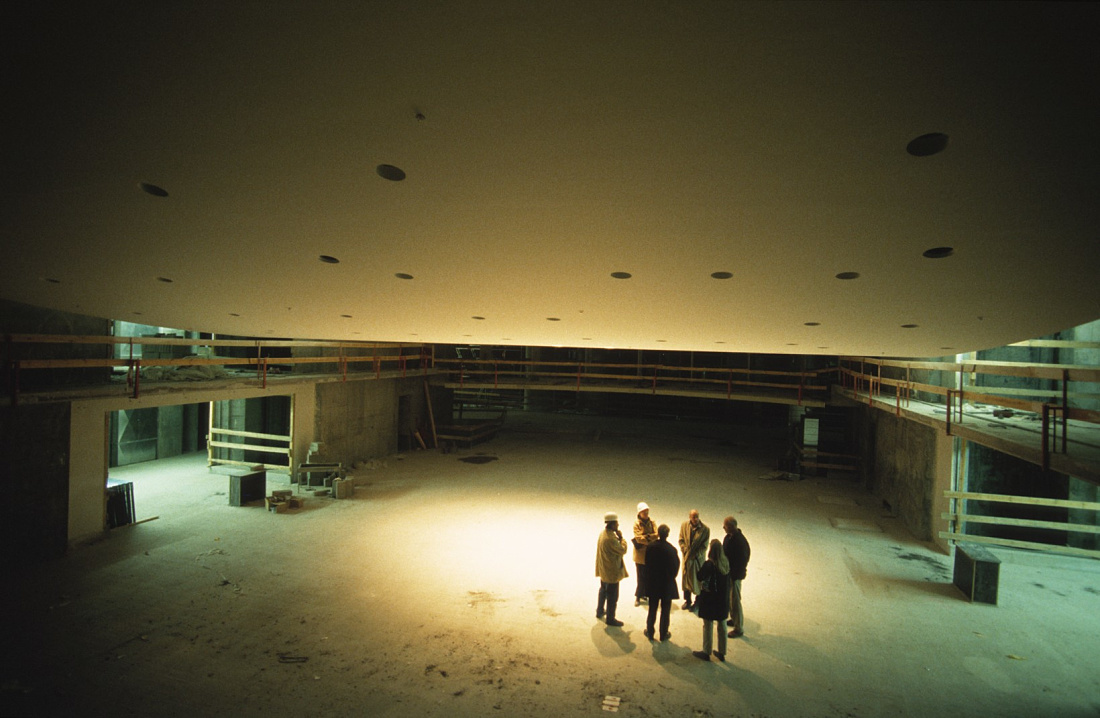 Federal Chancellery construction: ERCO downlights for perfect lighting quality.