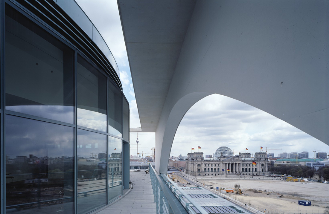 View of the Reichstag from the Federal Chancellery in Berlin, modern architecture.