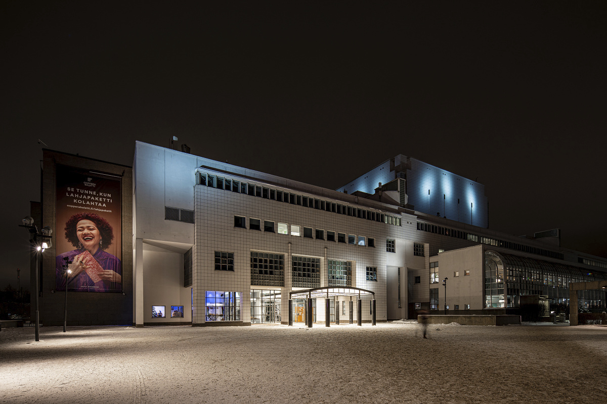Finnish National Opera illuminated by ERCO LED lighting at night.