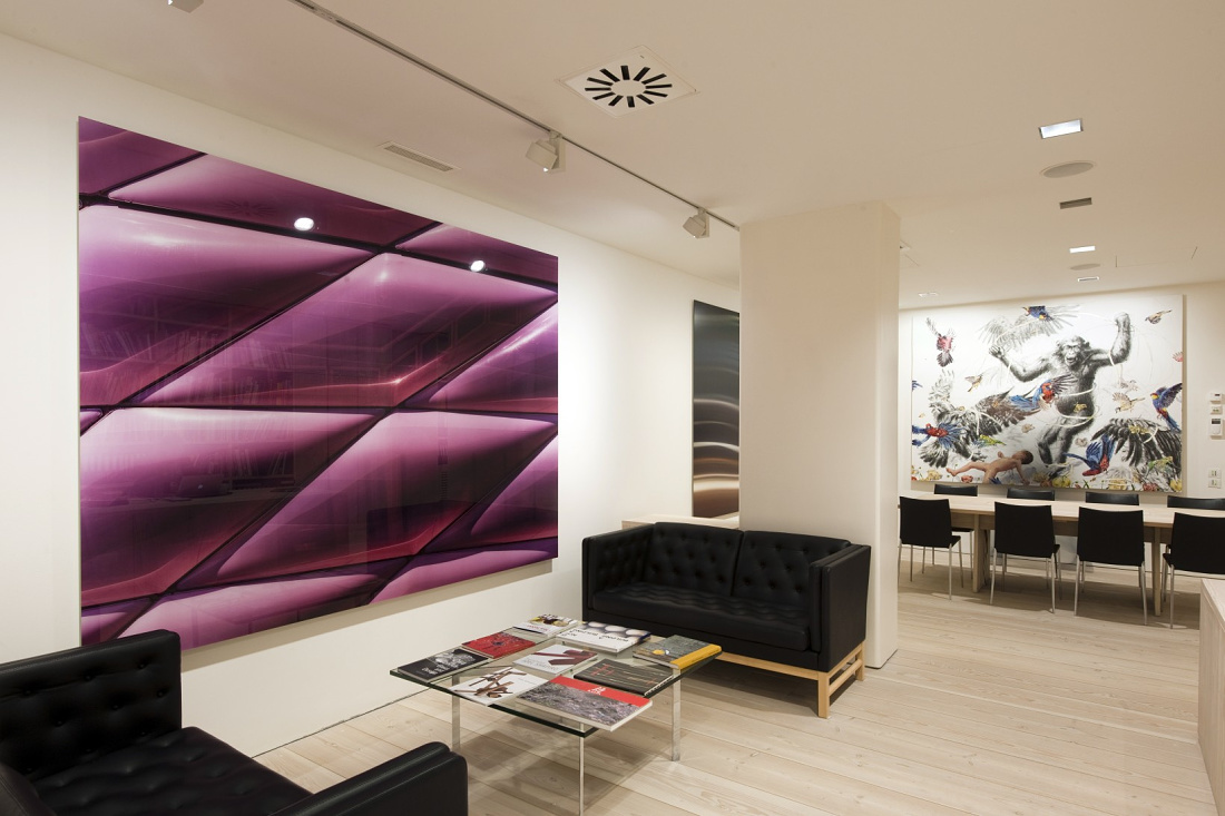 Forsblom Gallery featuring ERCO LED lighting and art pieces.