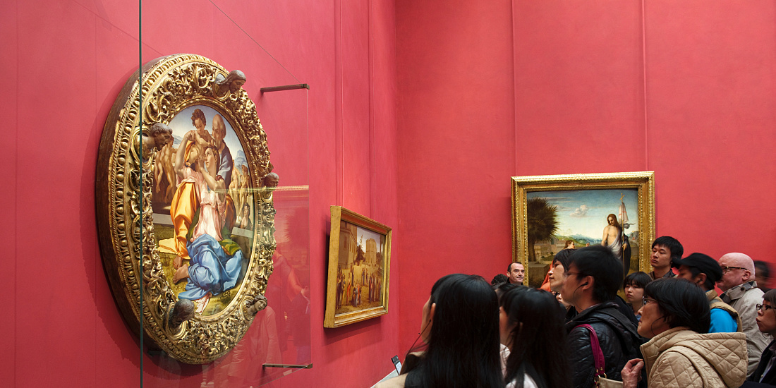 Paintings illuminated by ERCO LED lighting in the Uffizi Gallery, Florence.
