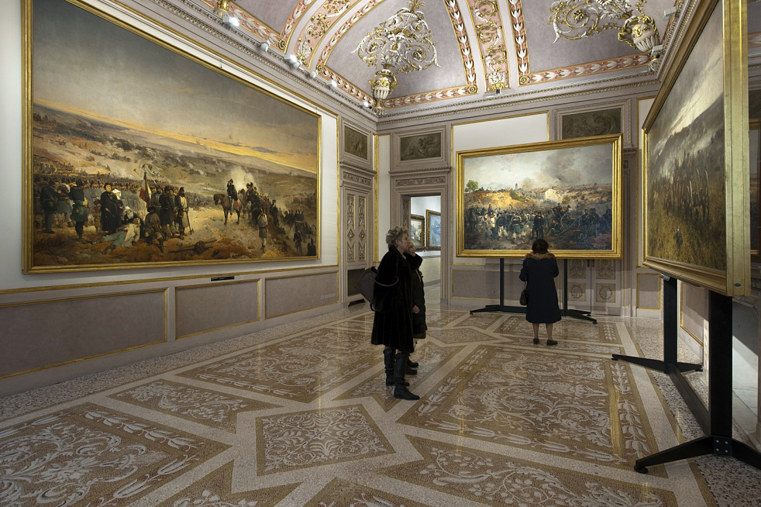 Gallerie d’Italia featuring art illuminated by ERCO LED spotlights in restored city palaces.