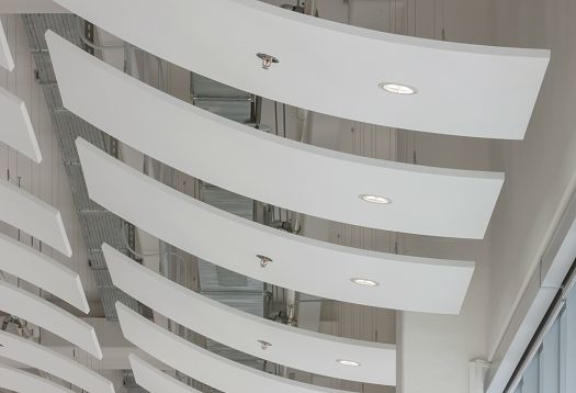 ERCO LED downlights in Heinemann HQ: Efficient lighting with high visual comfort for modern offices.