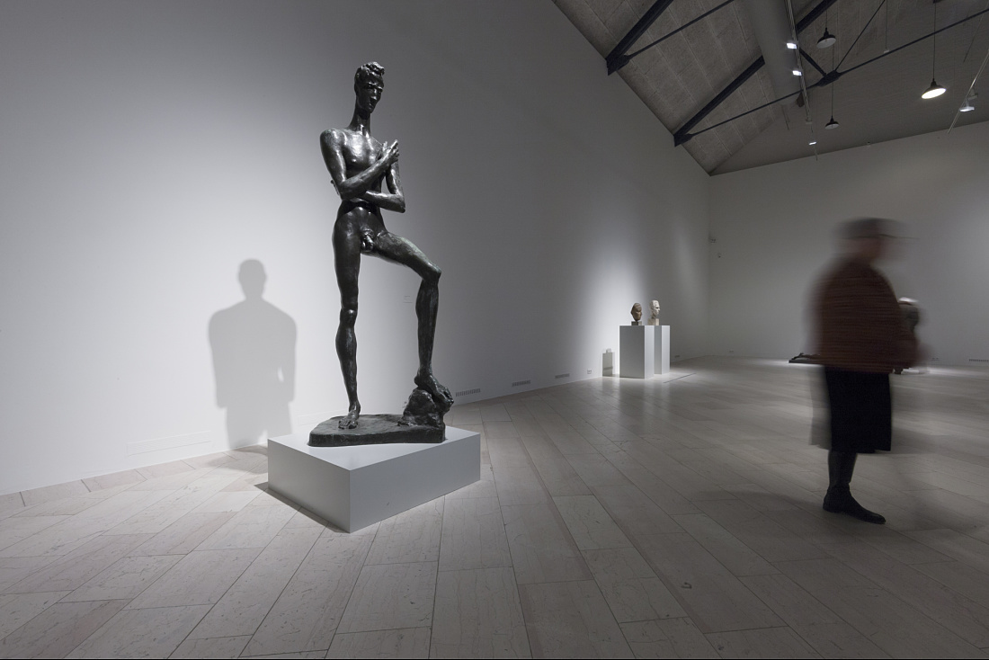 Sculpture in Gottorf Palace Riding Hall illuminated by ERCO Light Board spotlights.