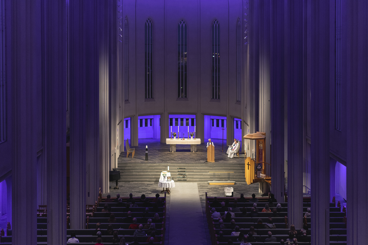 Hallgrímskirkja, Iceland, featuring ERCO LED lighting for dynamic light scenes and Human Centric Lighting.