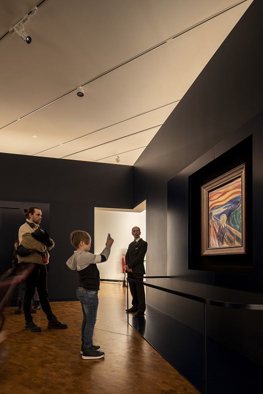 ERCO Parscan spotlights illuminate Munchs The Scream at the Munch Museum Oslo.