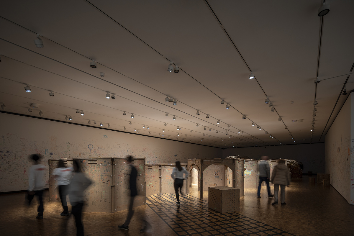 ERCO Parscan spotlights illuminate an installation at the Munch Museum Oslo, enabling versatile lighting for changing exhibits.