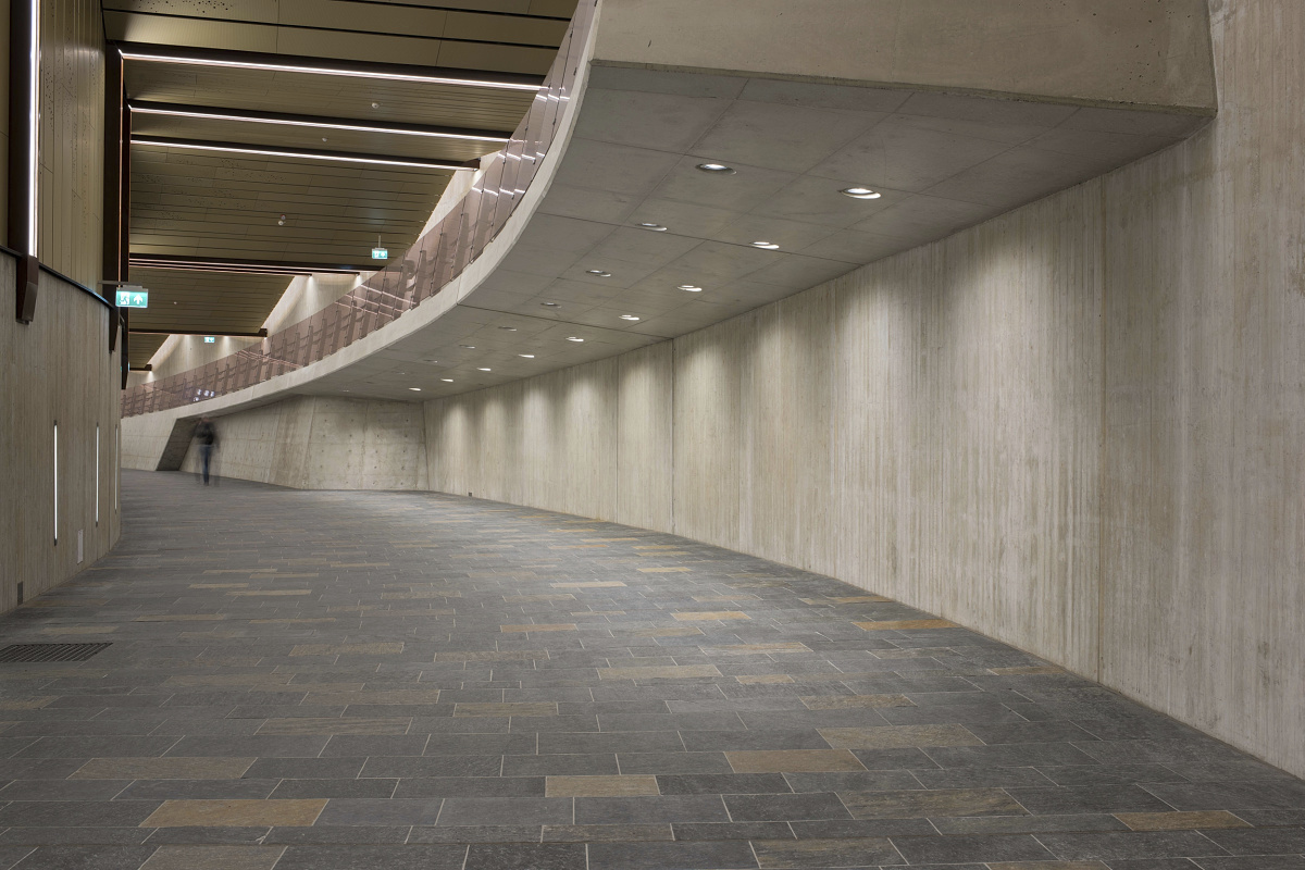 ERCO Lightcast downlights illuminate the Holmestrand Station in Vestfold for 24/7 operation.