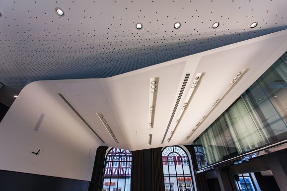 ERCO LED lighting in Schorndorf town hall: A modern lighting solution for historic architecture.