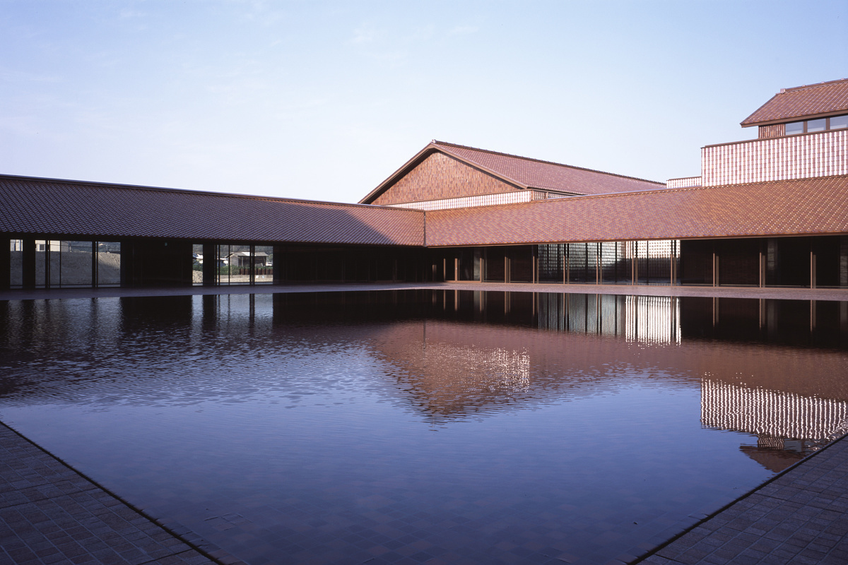 Iwami Art Museum im Shimane Arts Centre „Grand Toit“, Masuda, Präfektur Shimane, Japan 