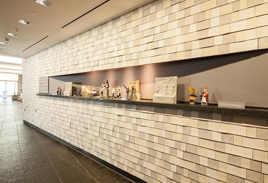 Decorative wall design with ERCO lighting at the Kempinski Hotel Berchtesgaden.