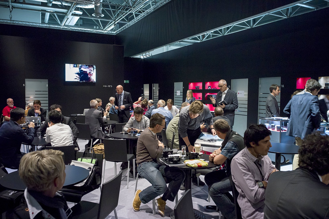 Leica trade fair stand at Photokina 2012, illuminated by ERCO Light Board LED spotlights.