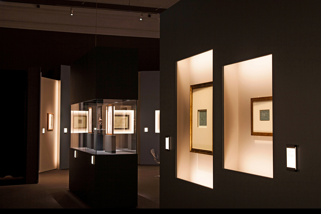 Leonardo da Vinci exhibit illuminated by ERCO LED lighting in Milans Palazzo Reale.