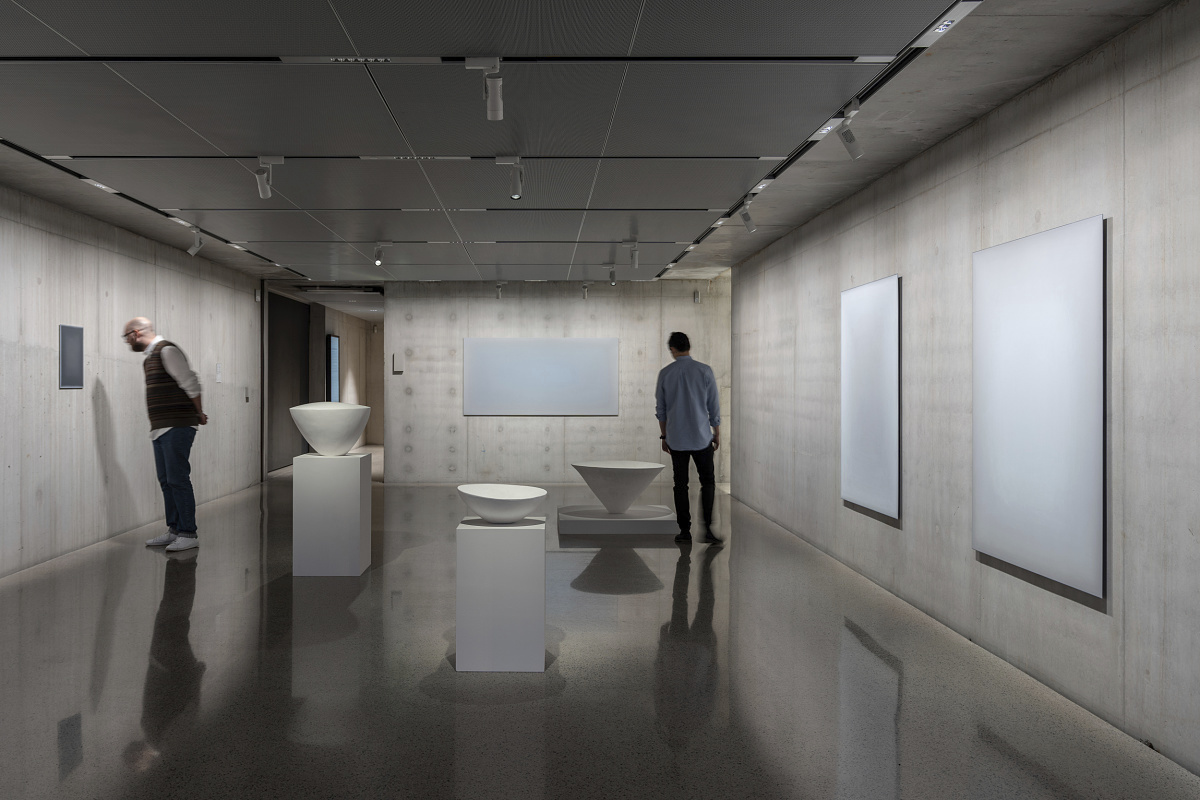ERCO LED lighting with Parscan and Eclipse spotlights in Liljevalchs Kunsthalle, Stockholm.