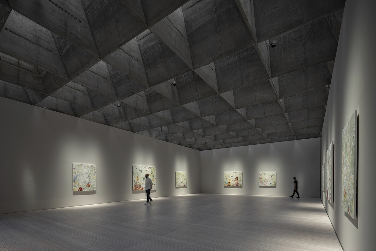 ERCO LED lighting at Liljevalchs Kunsthalle, Stockholm, featuring flexible spotlights for art exhibitions.