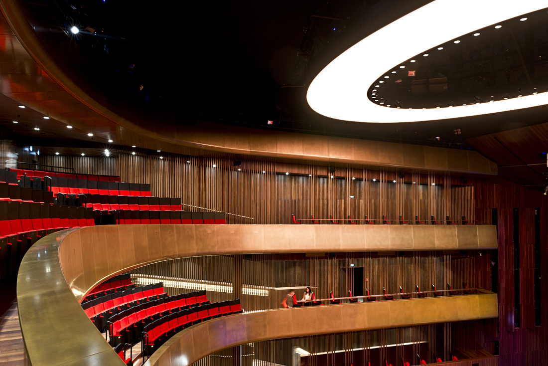 Interior of Linz Music Theater featuring ERCO lighting, highlighting the modern architecture.