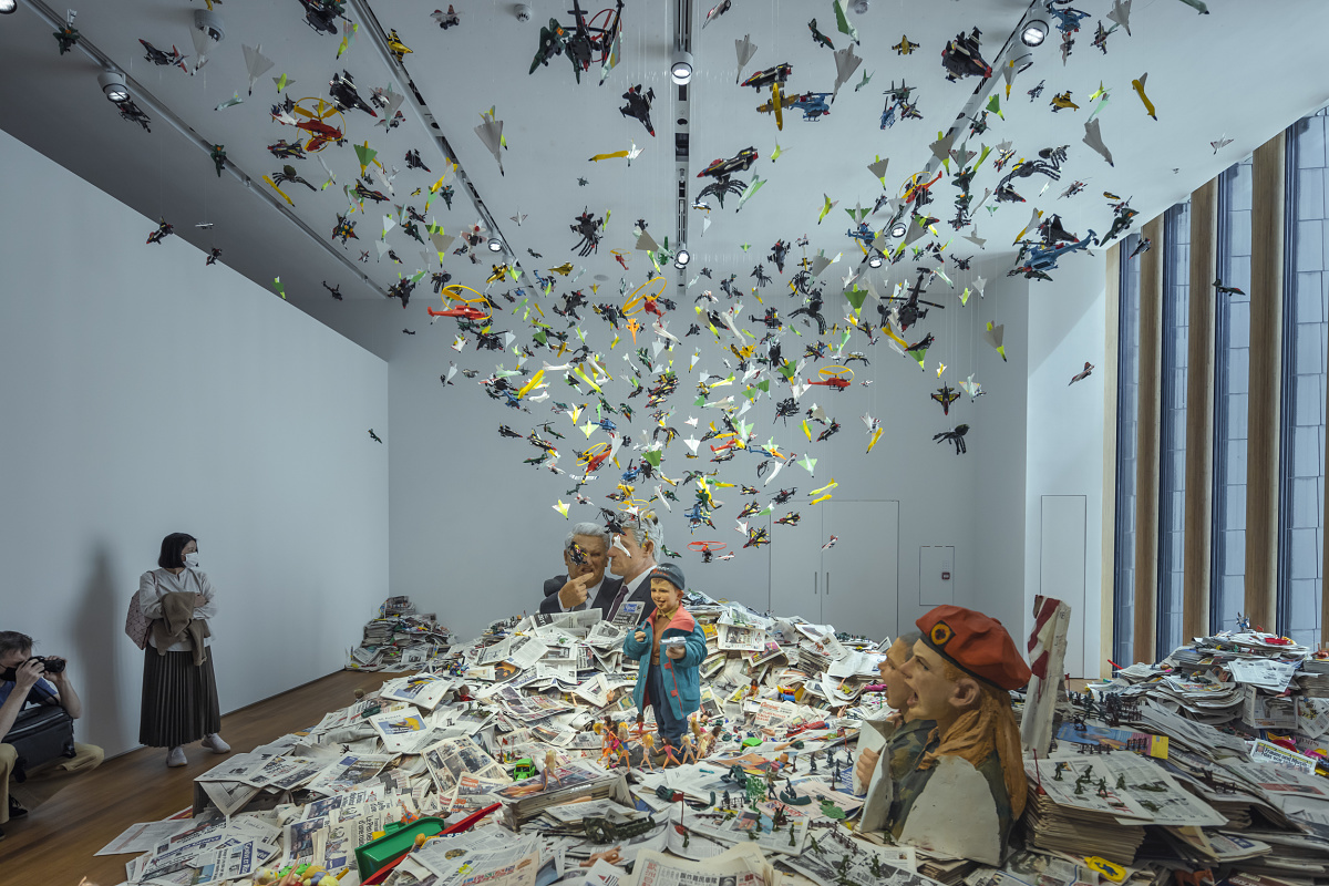 M+ Museum of Visual Culture, Hong Kong: Art installation with ERCO LED spotlights.