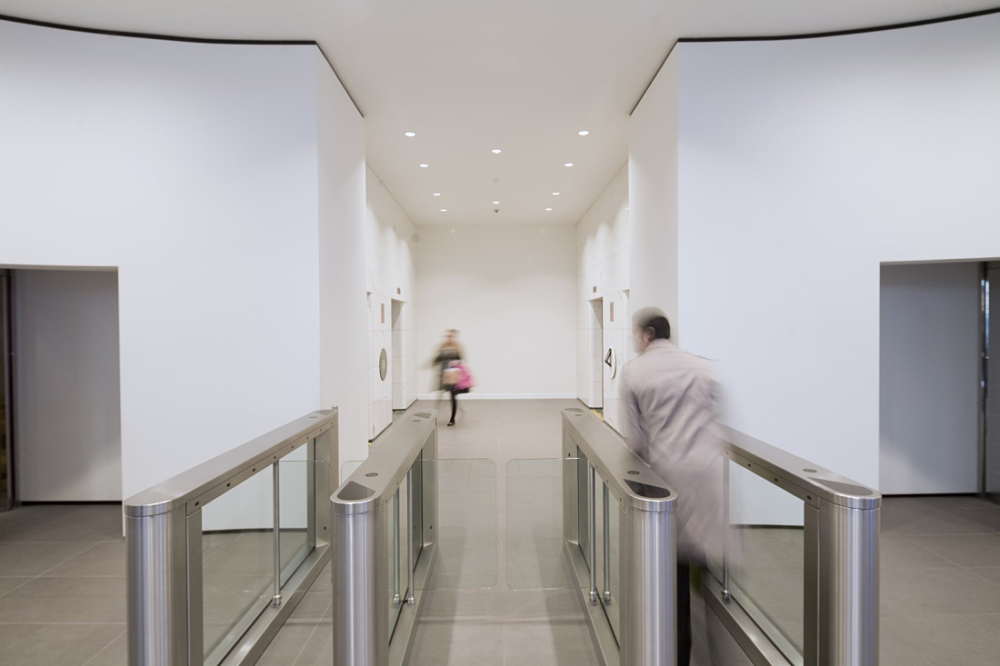 Mace HQ London foyer illuminated by Quintessence LED wallwashers, creating a prestigious entrance.