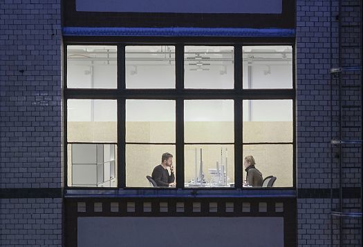 mai public relations office in Berlin featuring ERCO Jilly downlights for flexible office lighting.