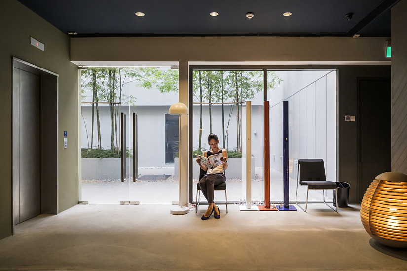 Million Lighting office space featuring ERCO LED luminaires and reading area.
